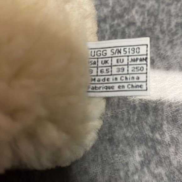 Sz 8 UGG sherpa white wool black sheepskin uptown 2 laceup tall boot /ugg shoe - Picture 9 of 10